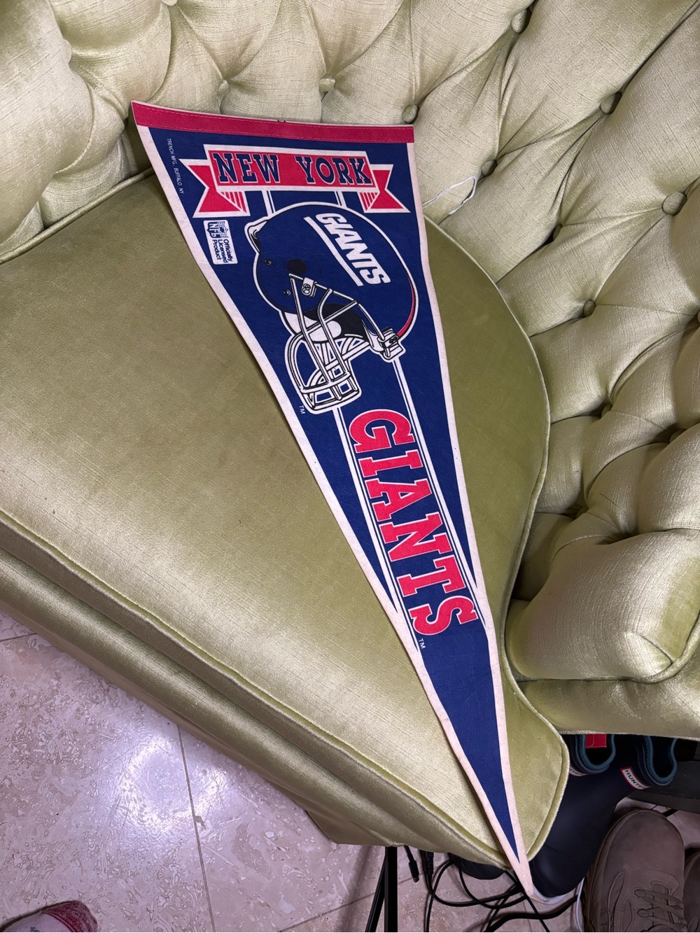 Vintage 1980's-90's New York Giants NFL Felt Pennant, Trench Manufacturing